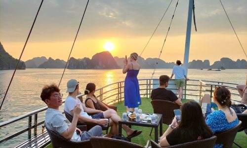 sunset on halong bay day tour